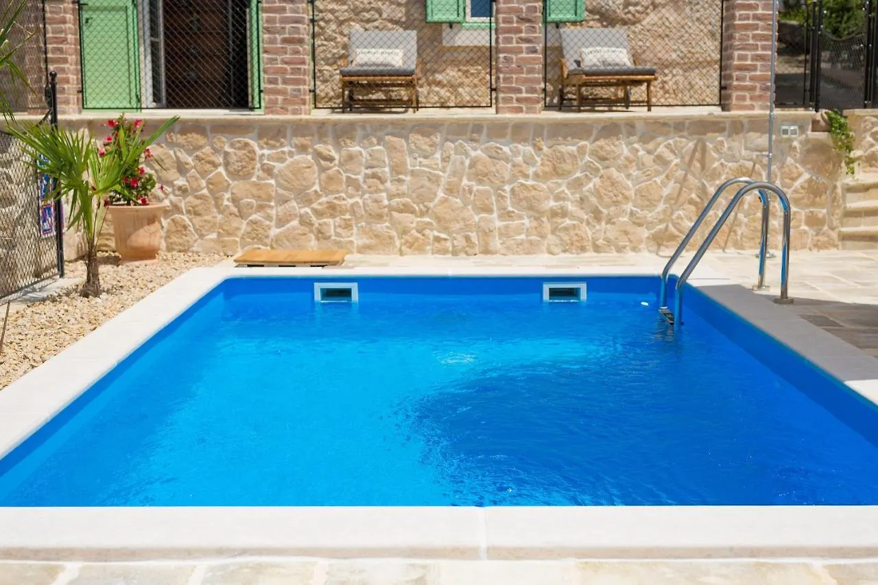 Villa Stone Queen Malinska 0*,  Croatia