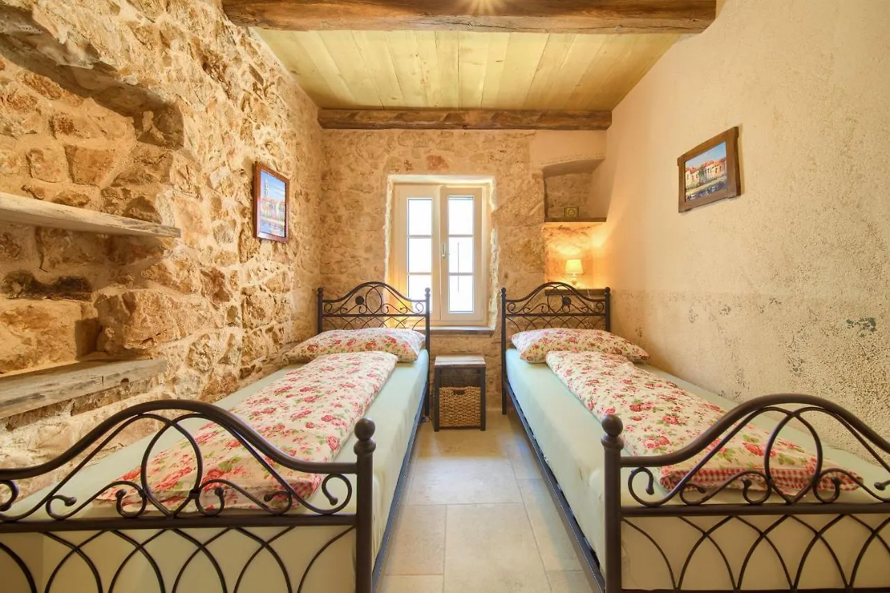 Villa Stone Queen Malinska Croatia